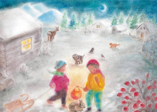 Zwei Kinder, die in einem verschneiten Dorf spielen, umgeben von Tieren und winterlicher Landschaft, gestaltet in der Seccorell Finger-Wischmaltechnik auf der Postkarte „Kinder im Schnee“ von Andrea Reiß.