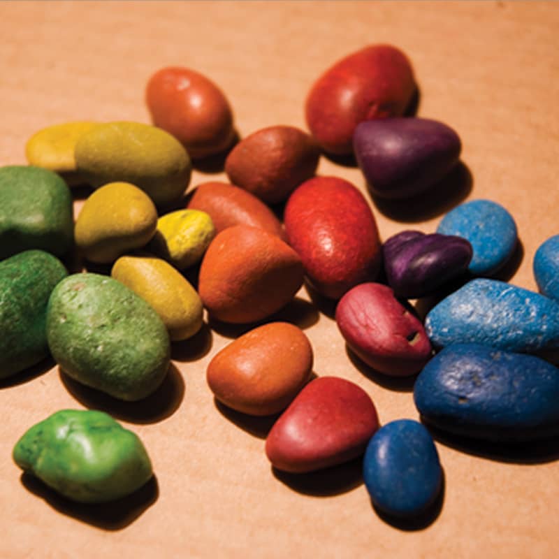 Vom Papier bis zum Kieselstein